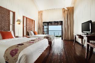 at Riani Deluxe Room 20 Mins Back & Shoulder Massage